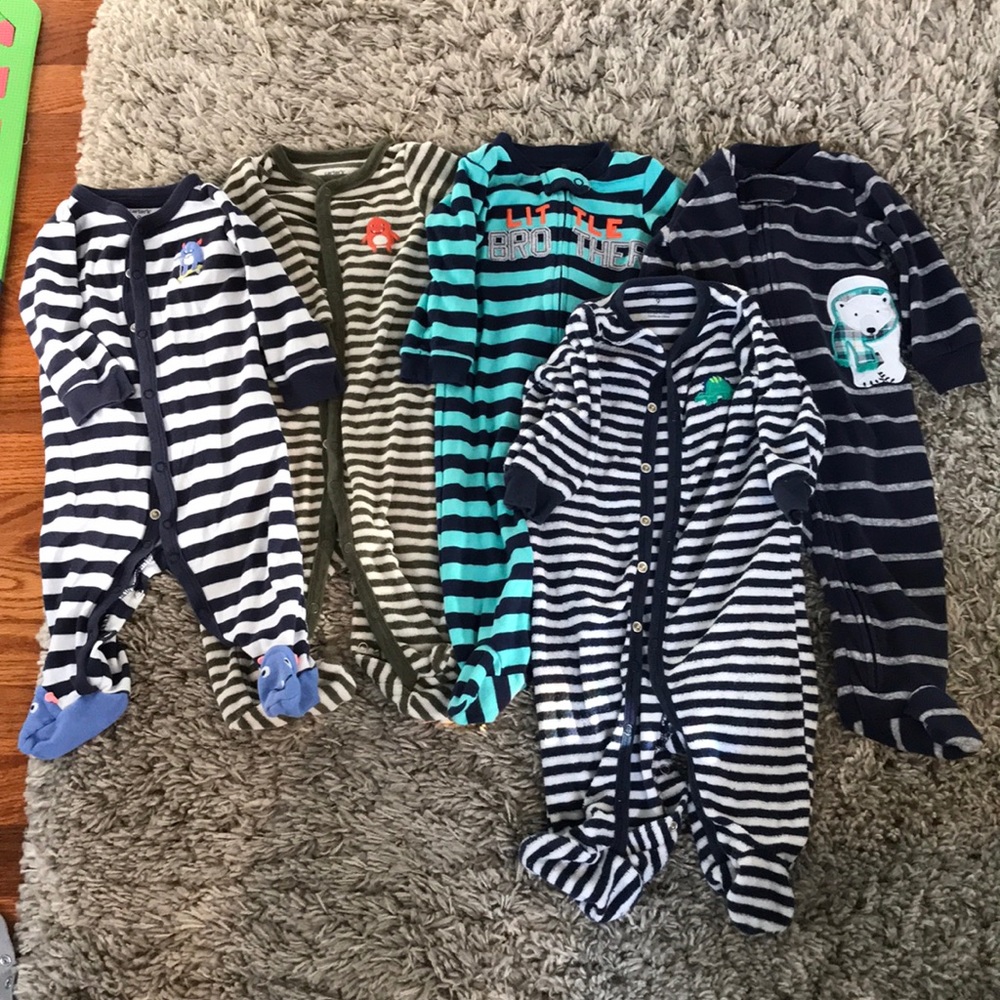 Footie pajamas(5) bundle.